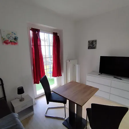 Flex Aparts - Moeblierte 2-raum In Mit Balkon Apartmán